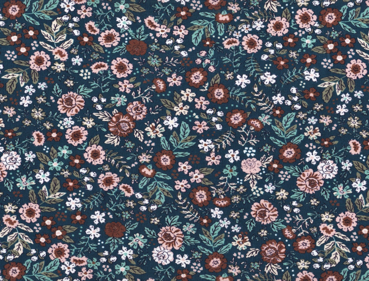 Liberty flores pequeñas sobre fondo azul oscuro